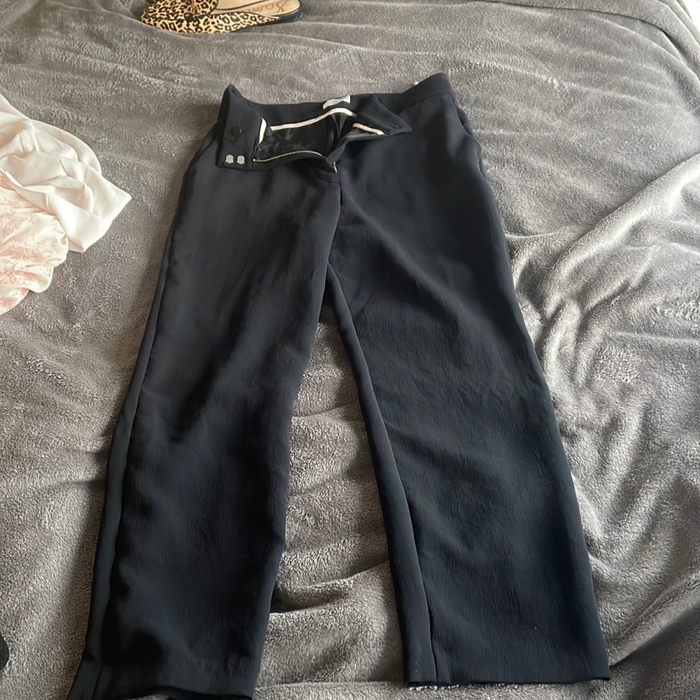Wilfred Black Dress Pants, not sold anymore but similar to the Carrot pant